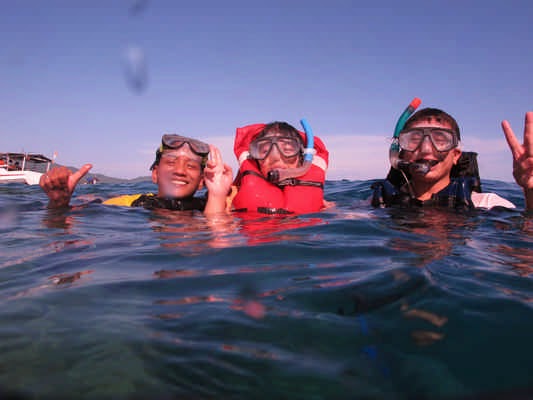 snorkeling di karimunjawa
